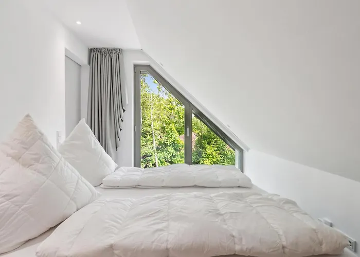 4 Bedroom Stunning In Tossens *